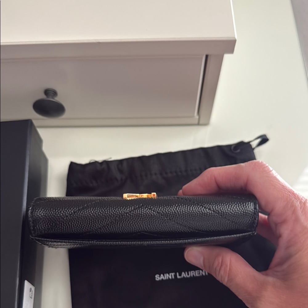 🥳HP🥳♥️Saint Laurent Black Quilted Wallet with Gold Logo♥️ - Picture 6 of 13